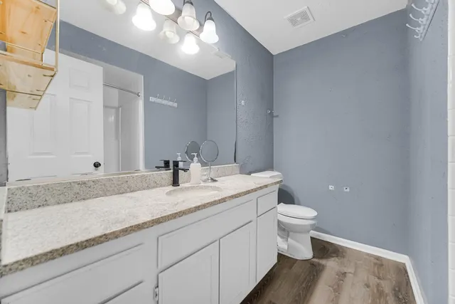 $247,500 | 173 Cedarwood Drive, Steger, IL 60475