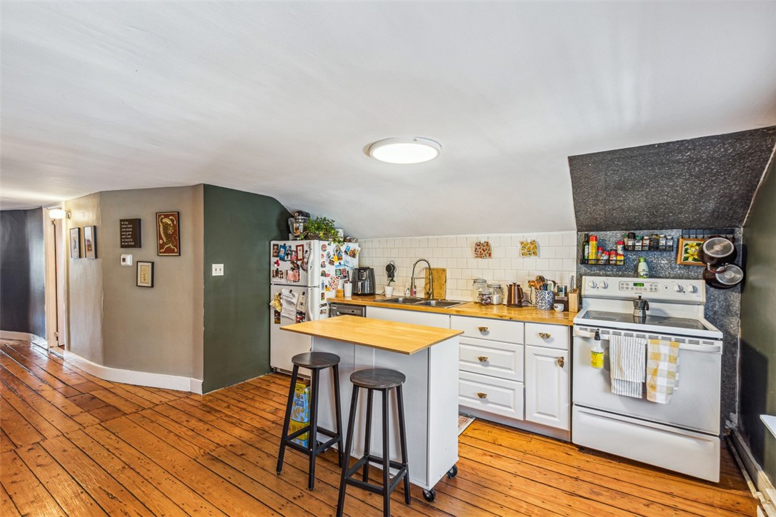 150 Prospect Street Providence, RI 02906 - Photo 35 of 40 Unit 3 kitchen