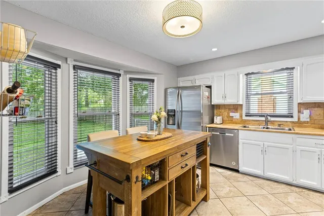 $340,000 | 14206 South Locust Street, Olathe, KS 66062