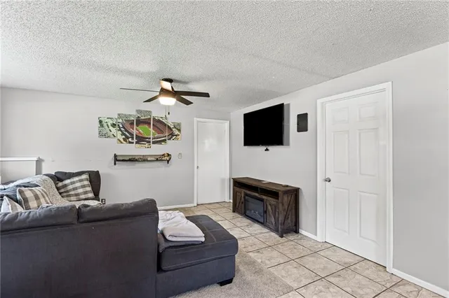 $340,000 | 14206 South Locust Street, Olathe, KS 66062