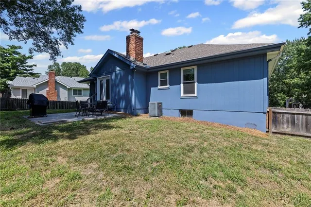 $340,000 | 14206 South Locust Street, Olathe, KS 66062