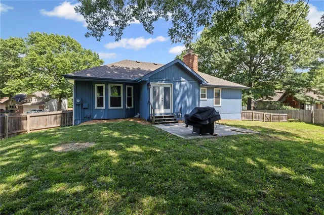 $340,000 | 14206 South Locust Street, Olathe, KS 66062