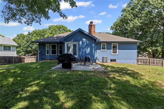 $340,000 | 14206 South Locust Street, Olathe, KS 66062