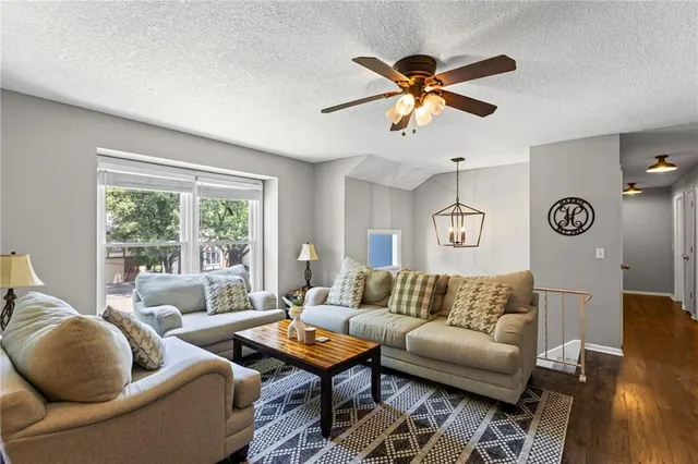 $340,000 | 14206 South Locust Street, Olathe, KS 66062