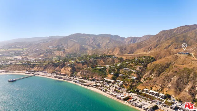 a view of city view and mountain view