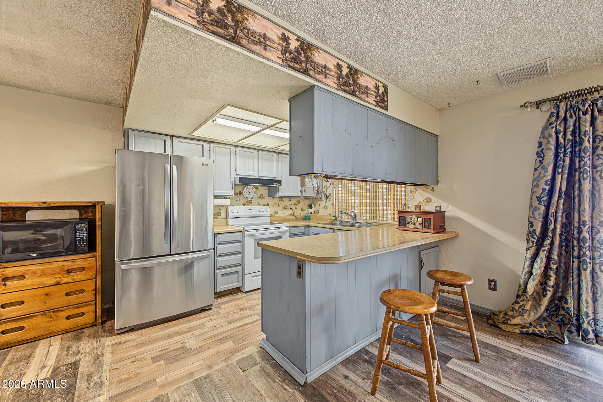 3040 West Phelps Road Phoenix, AZ 85053 - Photo 10 of 22 11 - Phelps