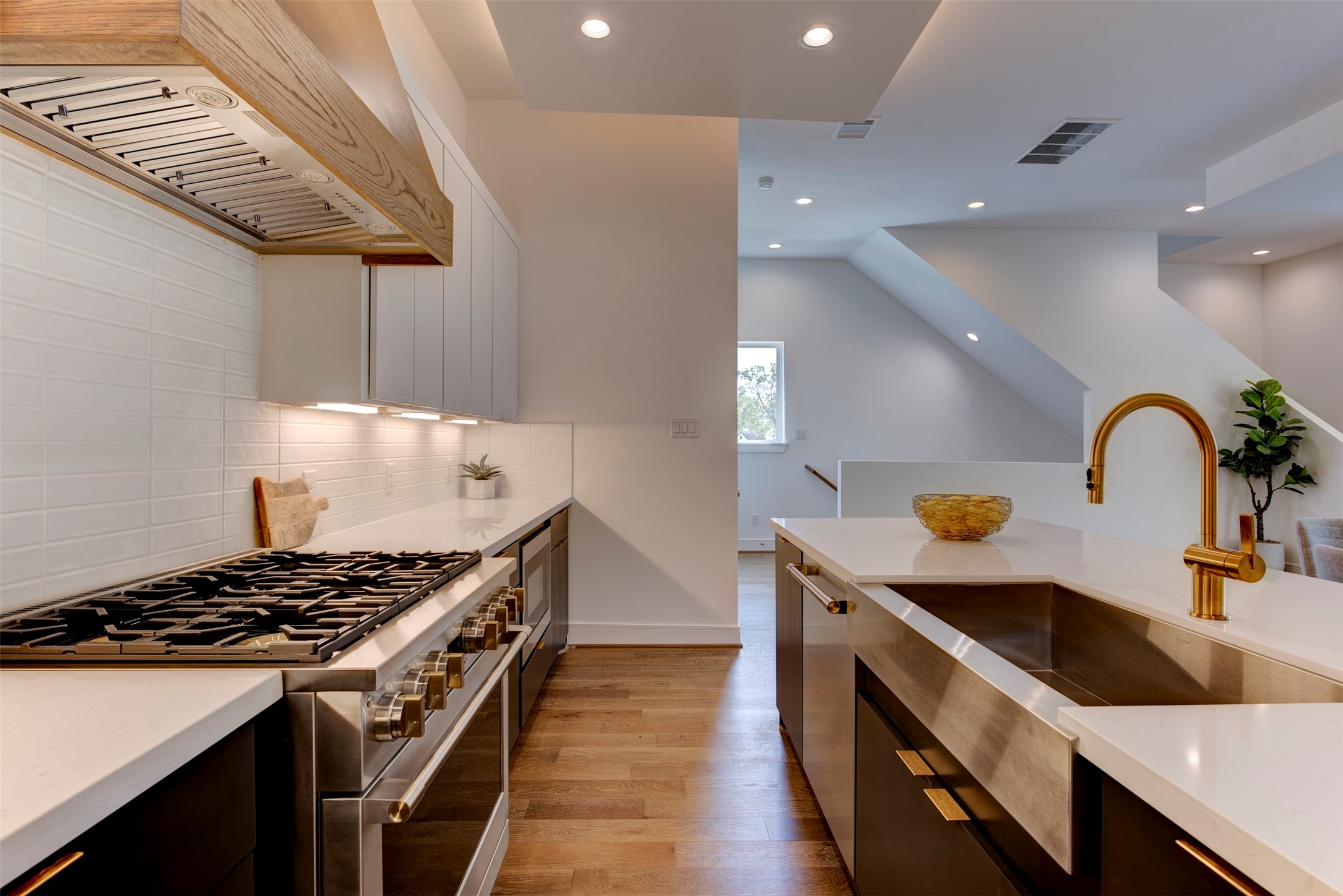 7120 Gary Street, Unit B Houston, TX 77055 - Photo 11 of 29