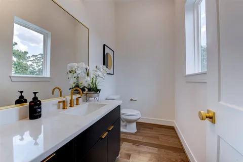 $725,000 | 7120 Gary Street, Unit B, Houston, TX 77055