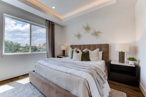 $725,000 | 7120 Gary Street, Unit B, Houston, TX 77055