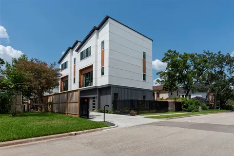 $725,000 | 7120 Gary Street, Unit B, Houston, TX 77055