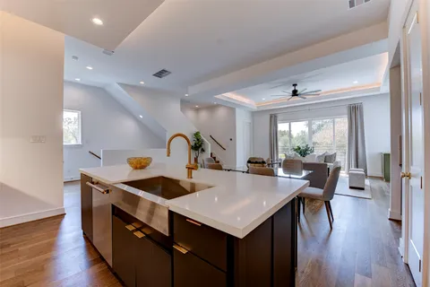 $725,000 | 7120 Gary Street, Unit B, Houston, TX 77055