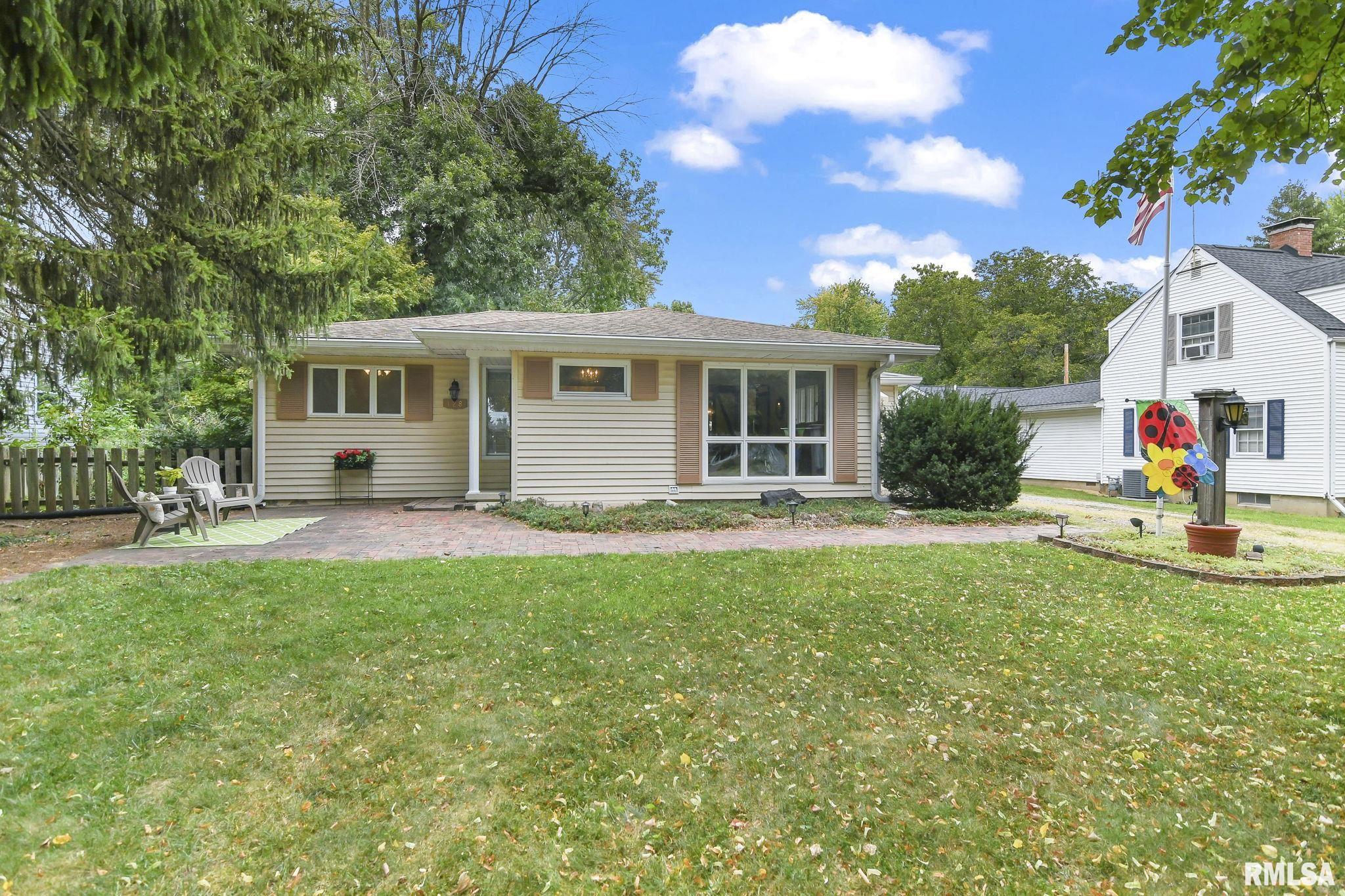 128 Circle Drive Springfield, IL 62703 - Photo 3 of 47