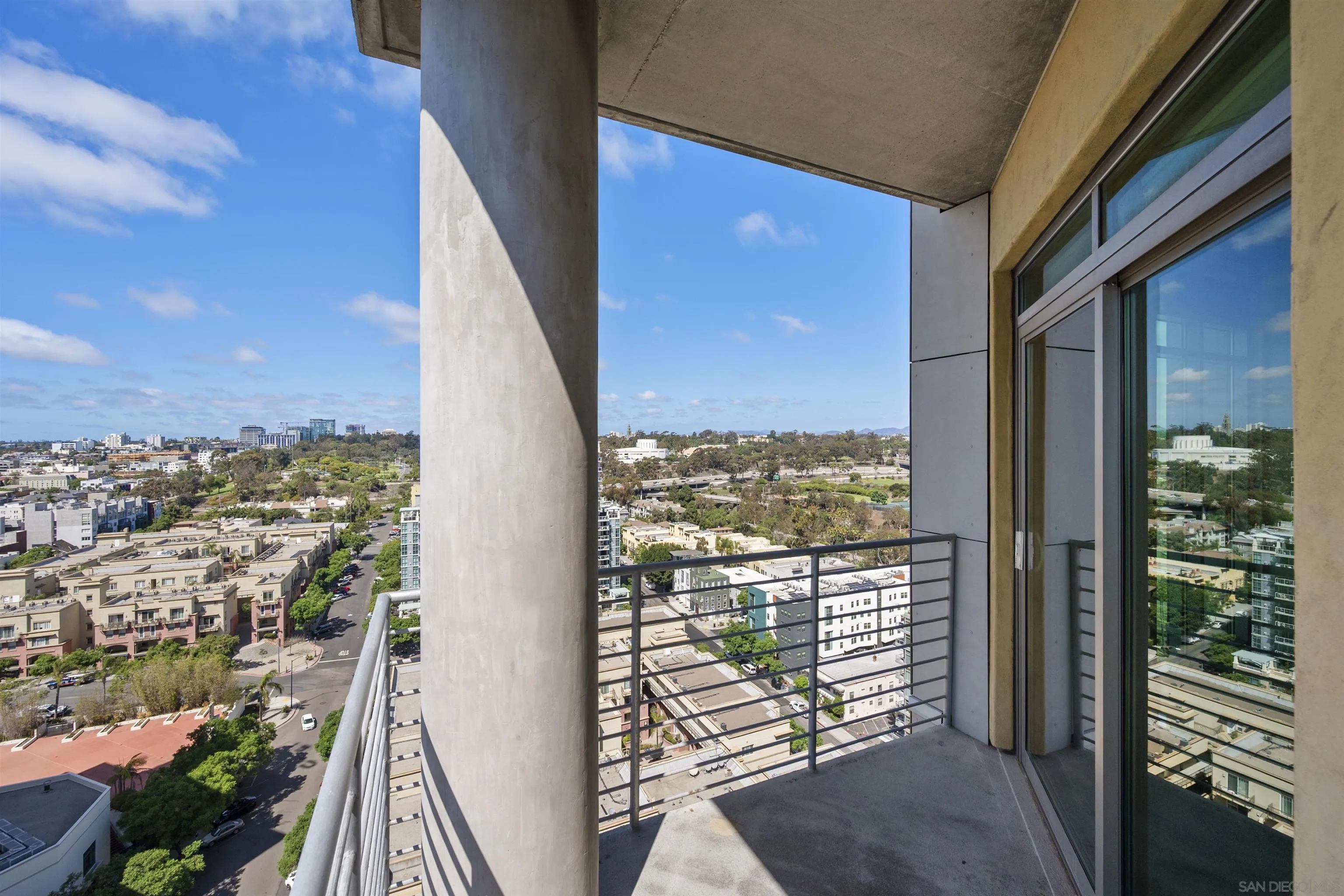 801 Ash Street, Unit 1701 San Diego, CA 92101 - Photo 31 of 44 a view of a balcony with an outdoor space