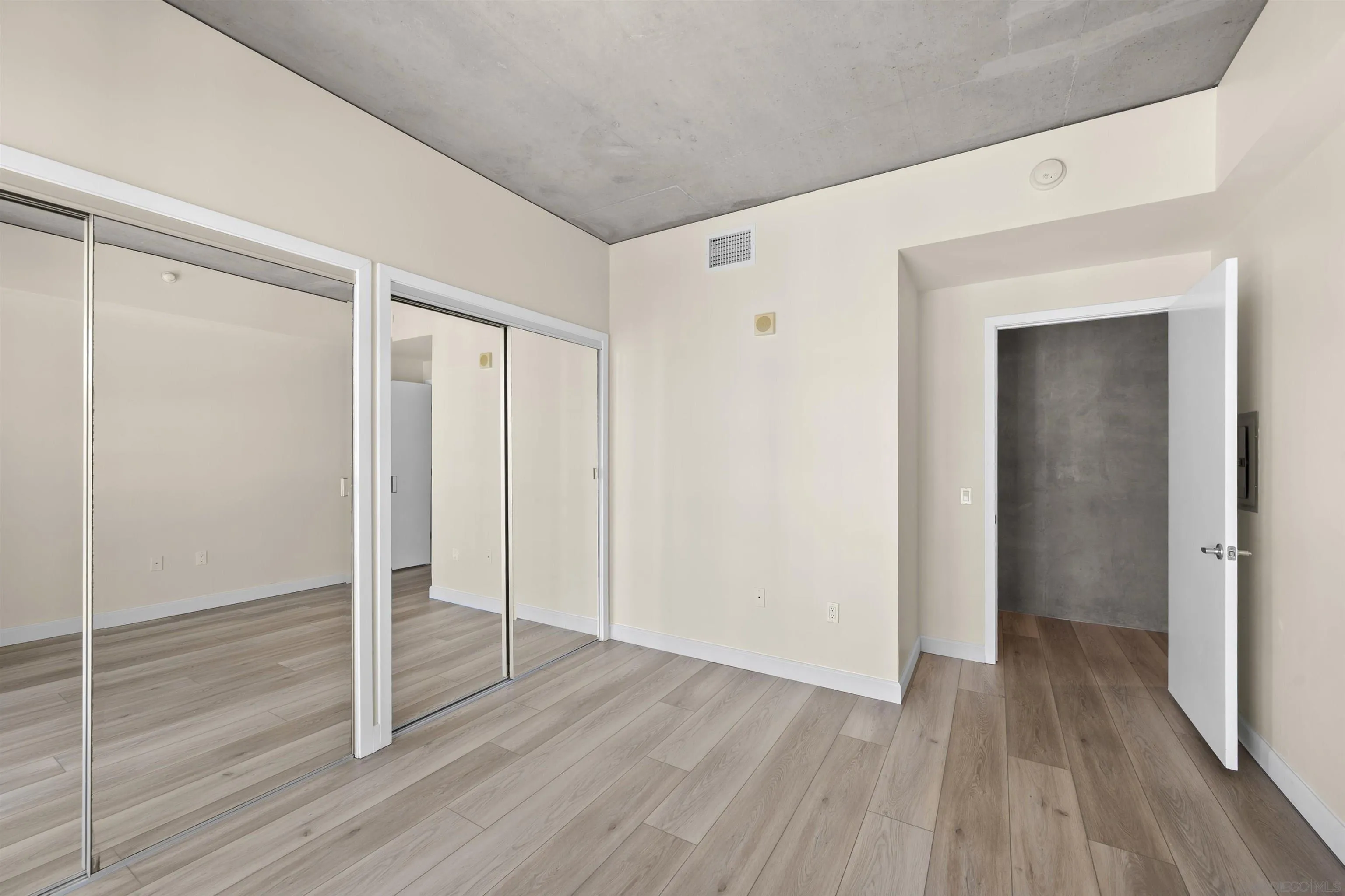 801 Ash Street, Unit 1701 San Diego, CA 92101 - Photo 44 of 44 a view of wooden floor