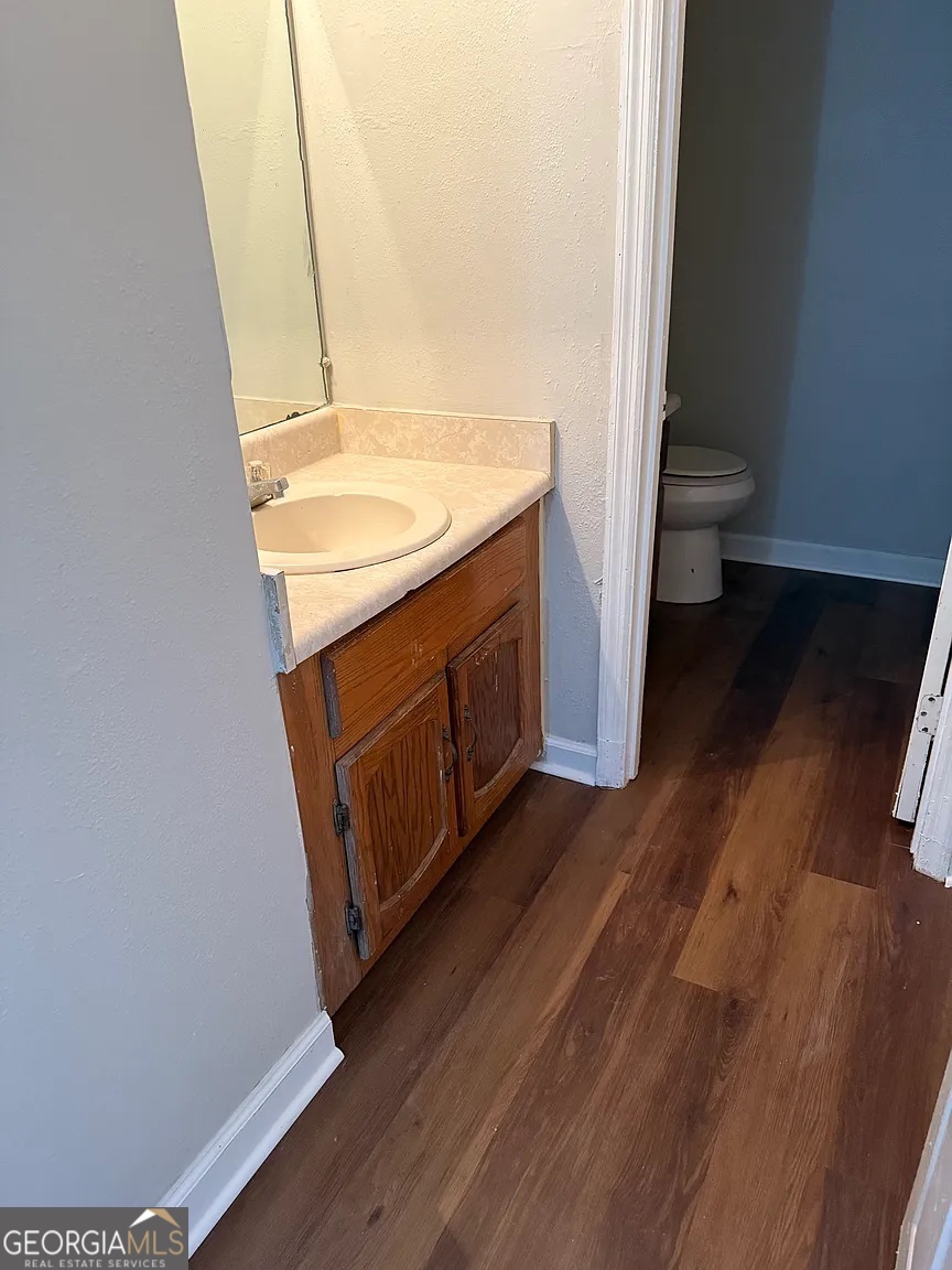 4534 Golf Vista Circle Decatur, GA 30035 - Photo 11 of 17 Bright full bath with wide vanity just off the primary suite.