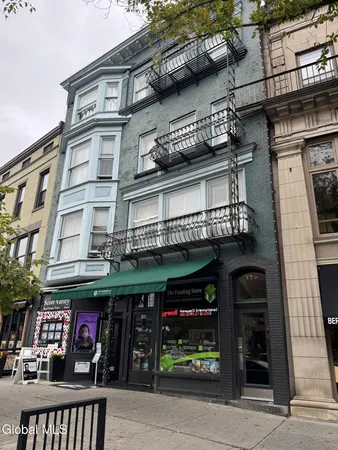 $2,000 | 378 Broadway, Unit C, Saratoga Springs, NY 12866