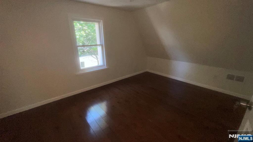 322 Cortlandt Street Belleville, NJ 07109 - Photo 12 of 28