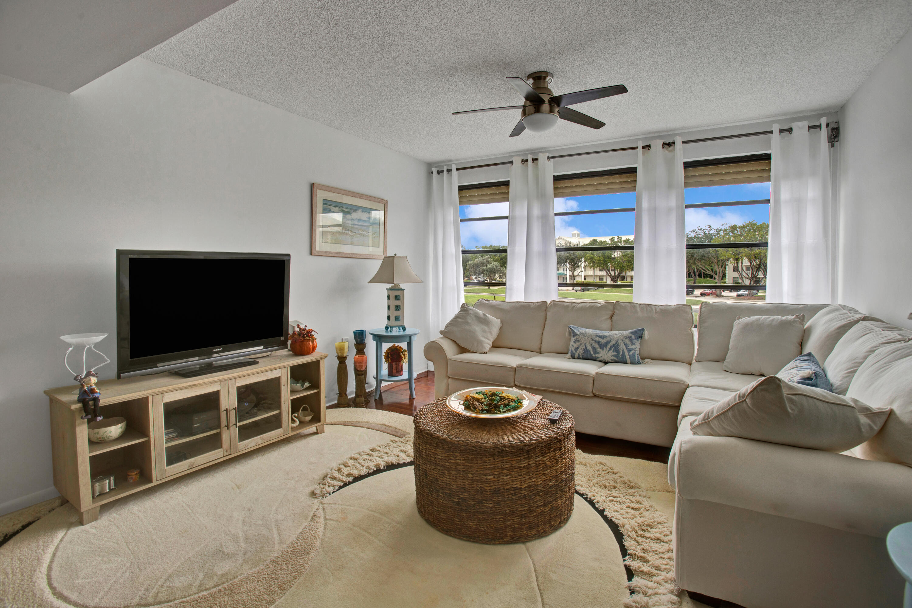 6049 Balboa Circle, Unit 204 Boca Raton, FL 33433 - Photo 6 of 37 IMG_0078