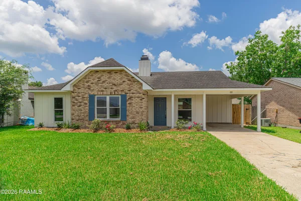 $1,900 | 122 Pebble Beach Drive, Youngsville, LA 70592