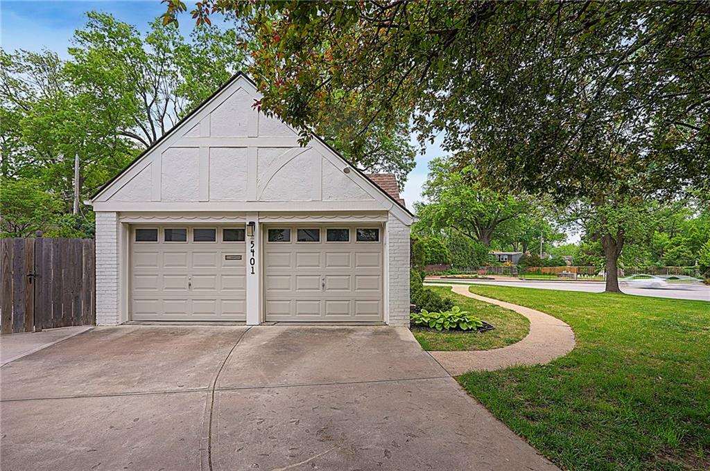 5401 Canterbury Road Fairway, KS 66205 - Photo 5 of 43
