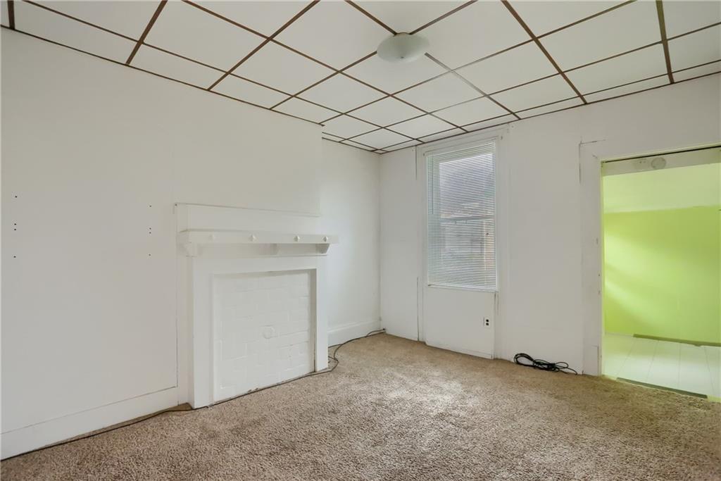 116 Hemlock Street Pittsburgh, PA 15212 - Photo 24 of 38 an empty room with windows