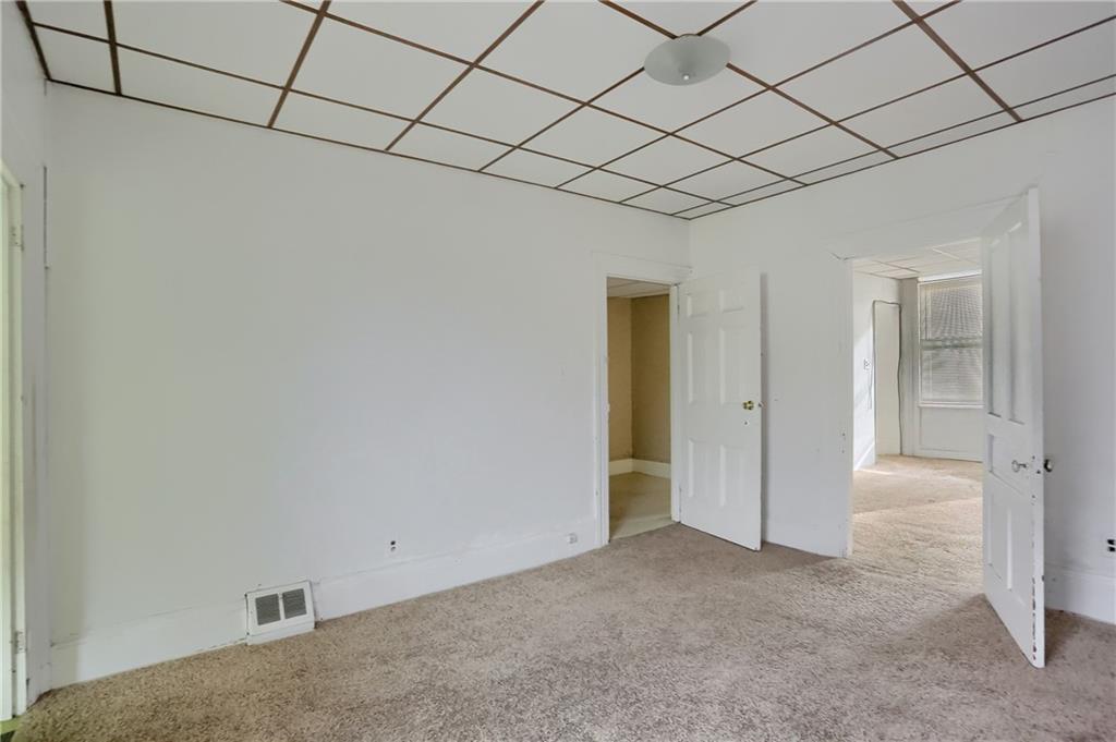116 Hemlock Street Pittsburgh, PA 15212 - Photo 28 of 38 a view of hallway