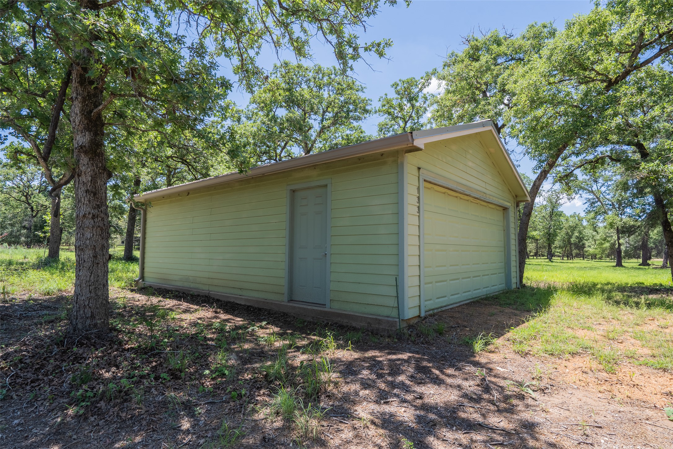 133 Roundup Ridge Smithville, TX 78957 - Photo 10 of 11