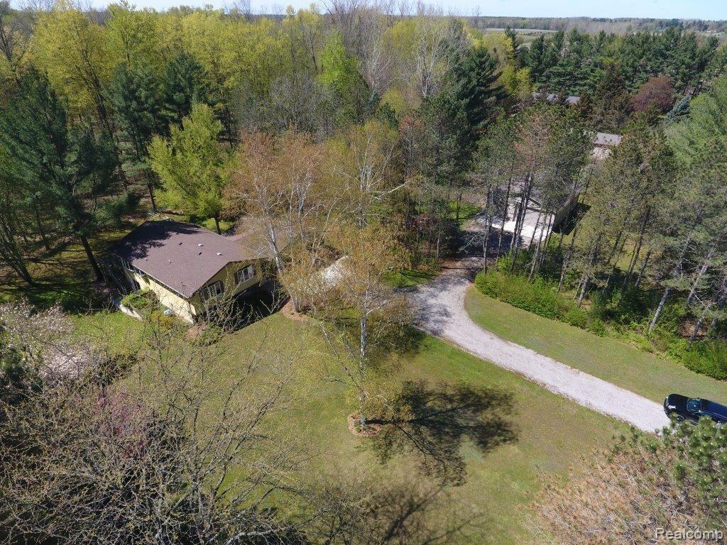 230 East Millington Road Fostoria, MI 48435 - Photo 6 of 42 IMG_2826.JPG
