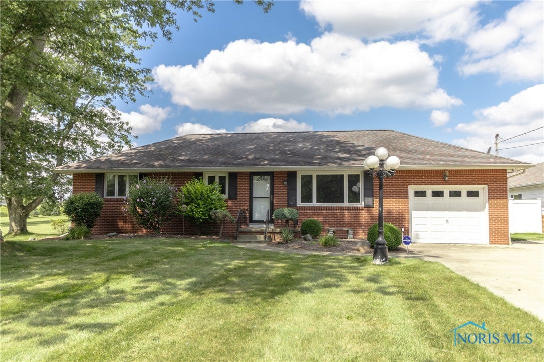 30137 Lemoyne Road Walbridge, OH 43465 - Photo 2 of 36 Gallery Image 2