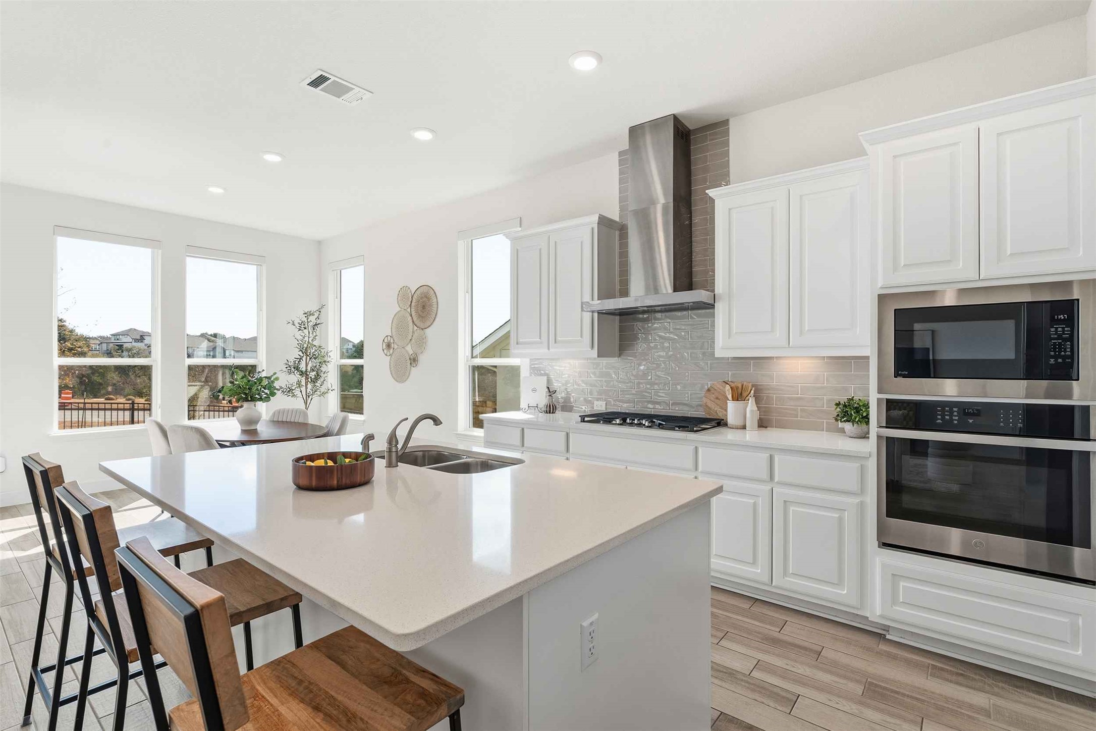 104 Corbin Avenue Georgetown, TX 78628 - Photo 11 of 36