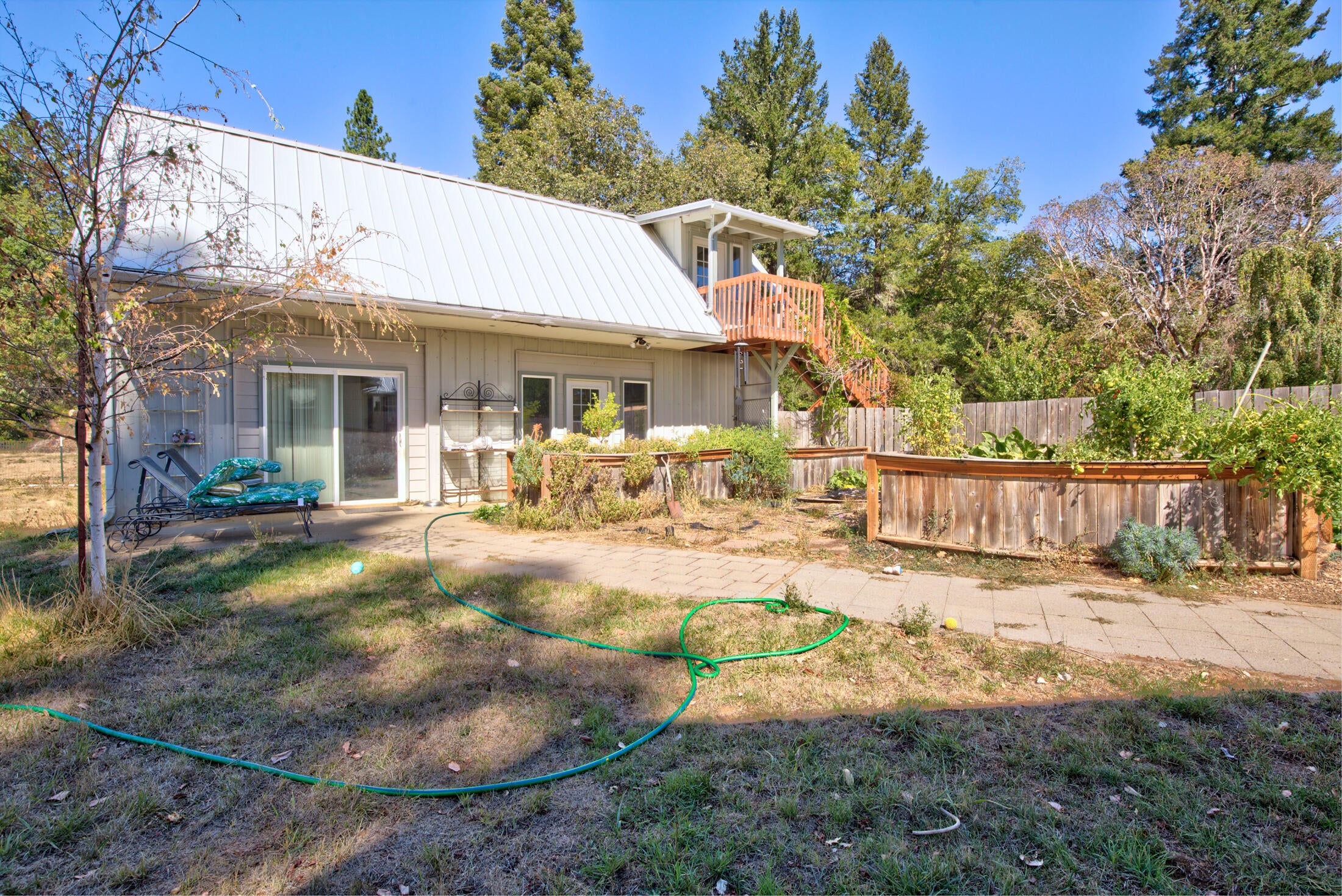 800 Deer Creek Road Selma, OR 97538 - Photo 24 of 42 Outbuilding With 2 Bedroom Studio Upstairs