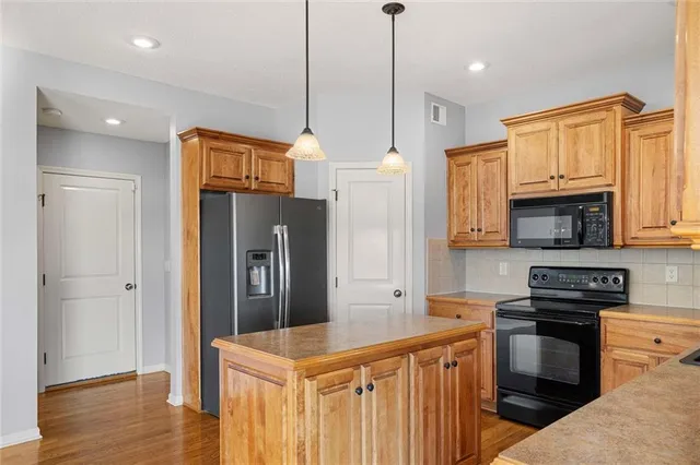 $539,000 | 14219 Amanda Lane, Basehor, KS 66007