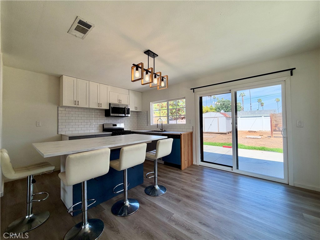 1885 Illinois Avenue Riverside, CA 92507 - Photo 5 of 30 Kitchen