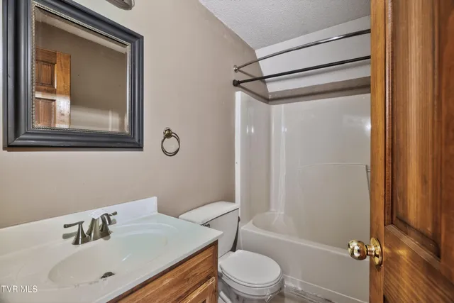 $359,900 | 457 Terrace View Drive, Bean Station, TN 37708