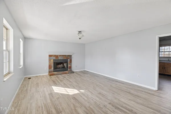 $334,900 | 457 Terrace View Drive, Bean Station, TN 37708