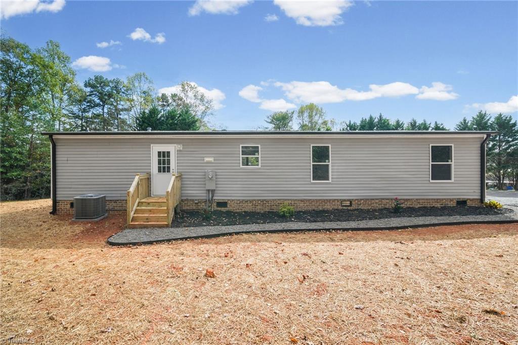 213 Green Walnut Street Traphill, NC 28685 - Photo 6 of 24