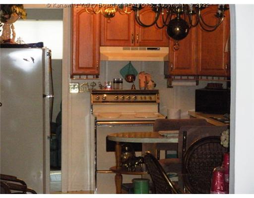248 Cedar Lakes Drive Ripley, WV 25271 - Photo 6 of 8 Kitchen.