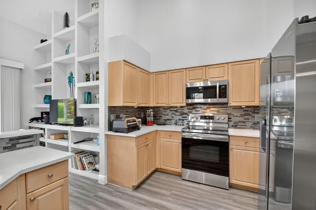 $295,000 | 6900 Cairnwell Drive, Boynton Beach, FL 33472