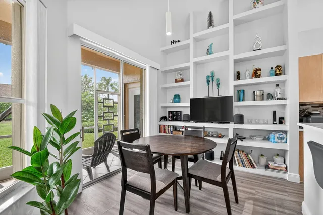 $295,000 | 6900 Cairnwell Drive, Boynton Beach, FL 33472