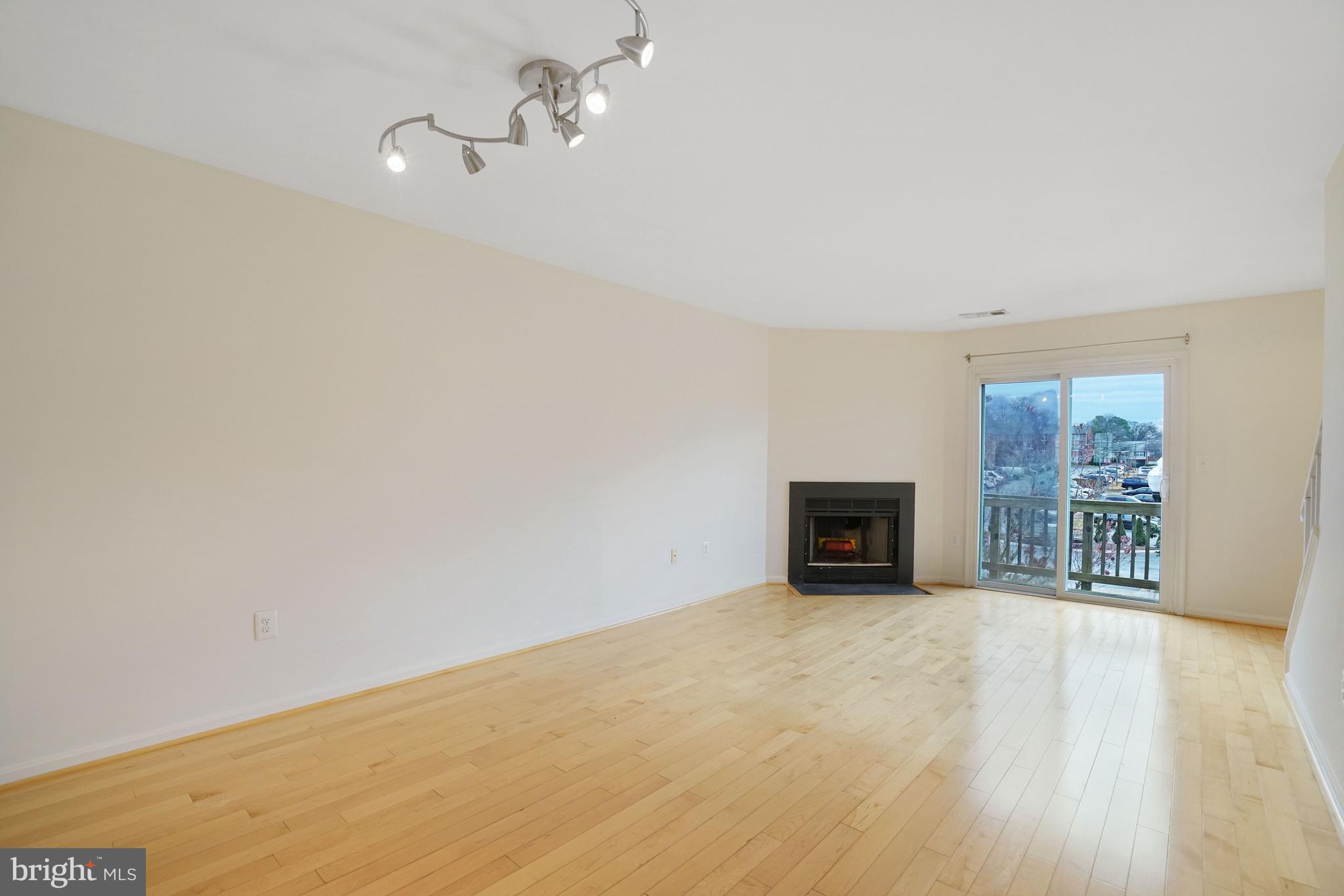 3858 9th Road South Arlington, VA 22204 - Photo 12 of 31 LR