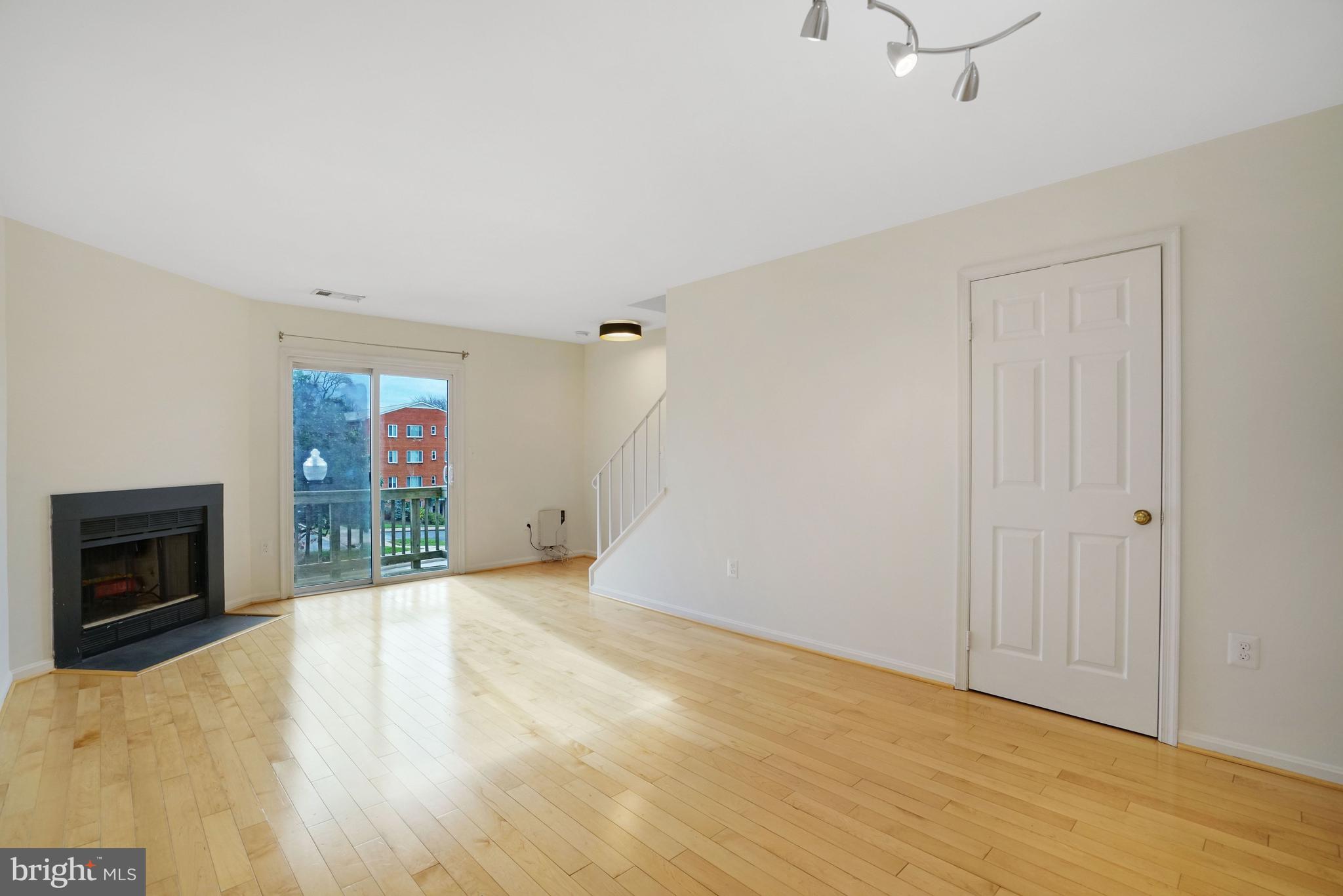 3858 9th Road South Arlington, VA 22204 - Photo 14 of 31