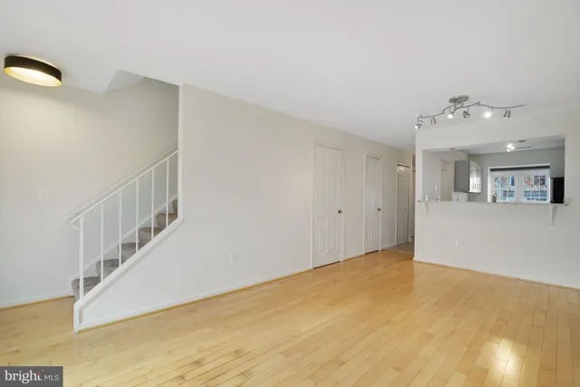 $495,000 | 3858 9th Road South, Arlington, VA 22204