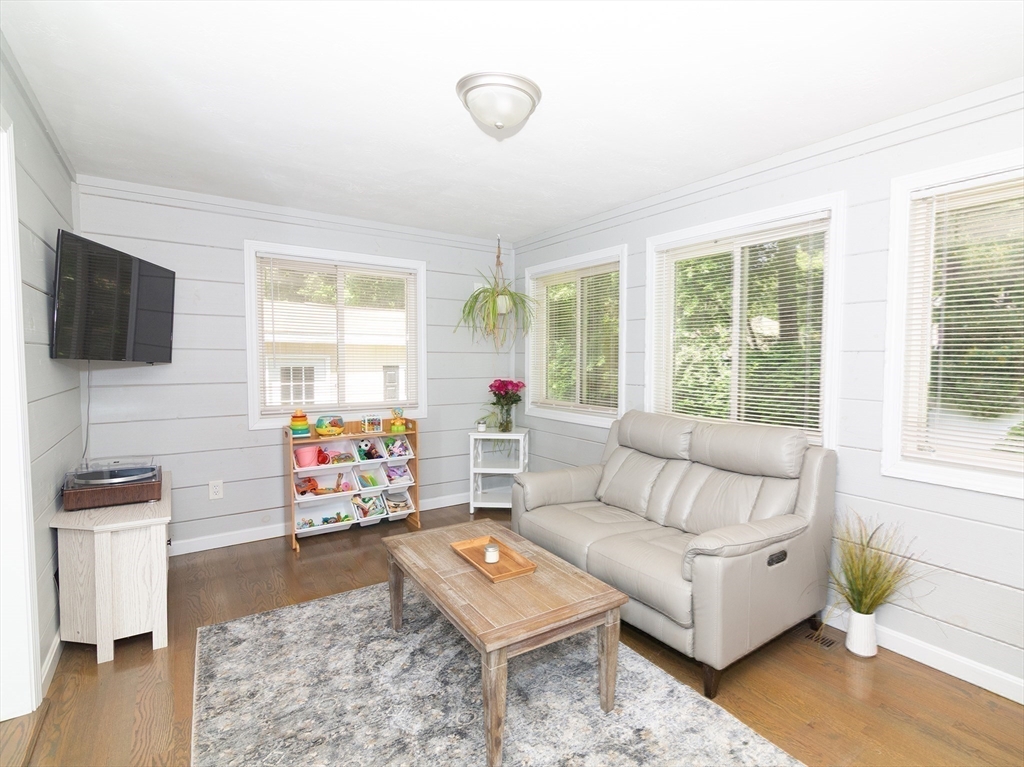42 Bruce Road Bellingham, MA 02019 - Photo 25 of 38