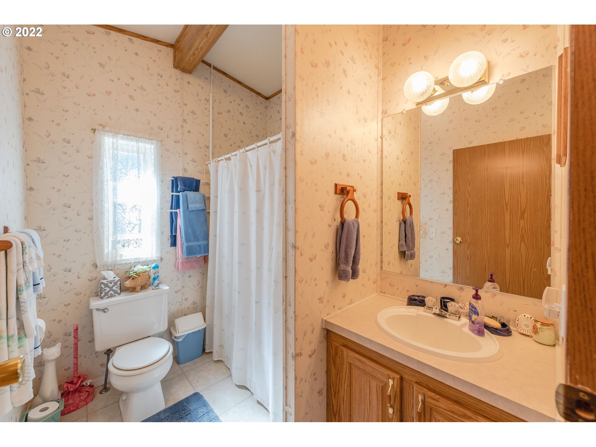 63248 Everest Road Coos Bay, OR 97420 - Photo 21 of 32 Bathroom