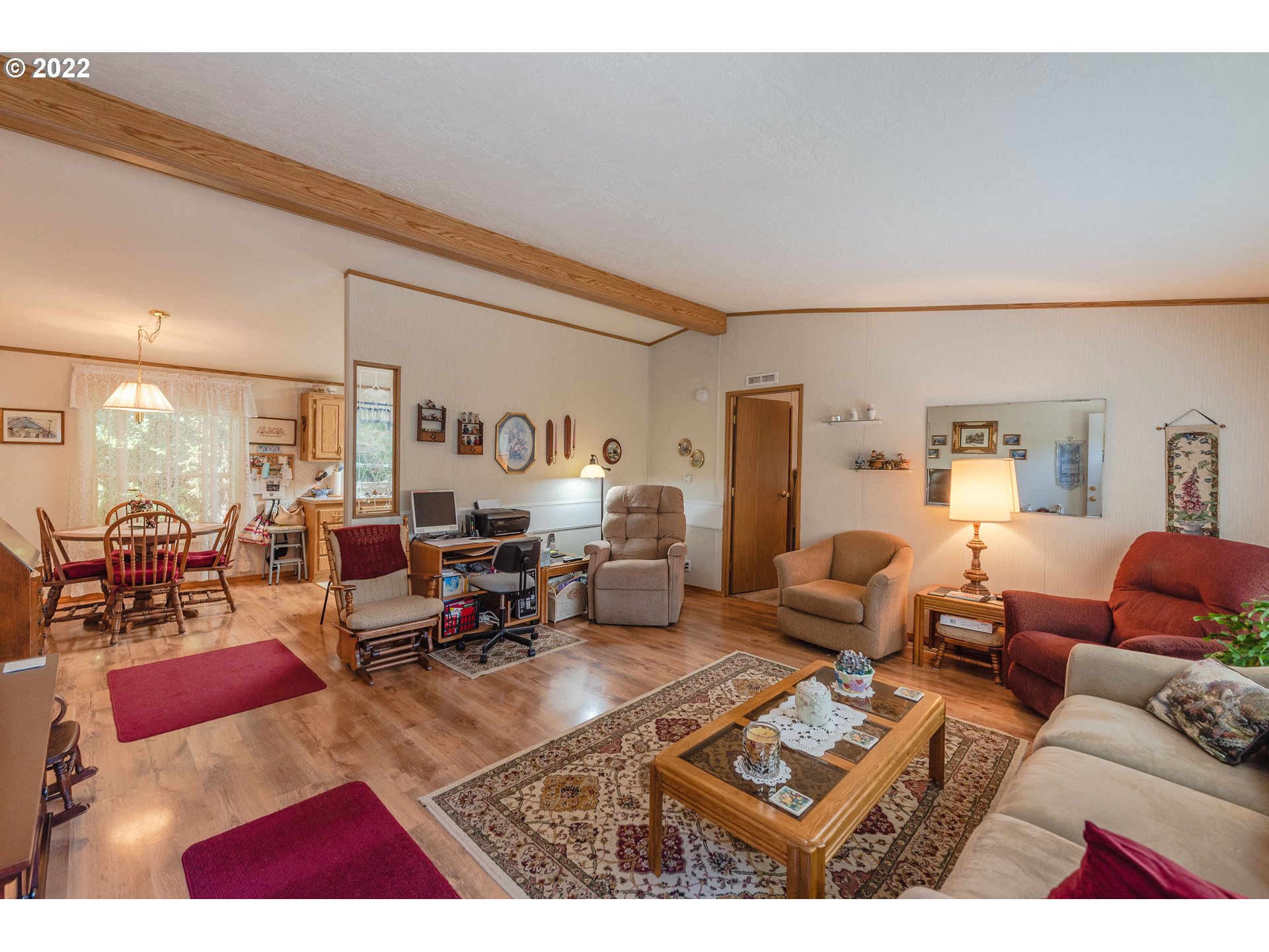 63248 Everest Road Coos Bay, OR 97420 - Photo 8 of 32 Living Room