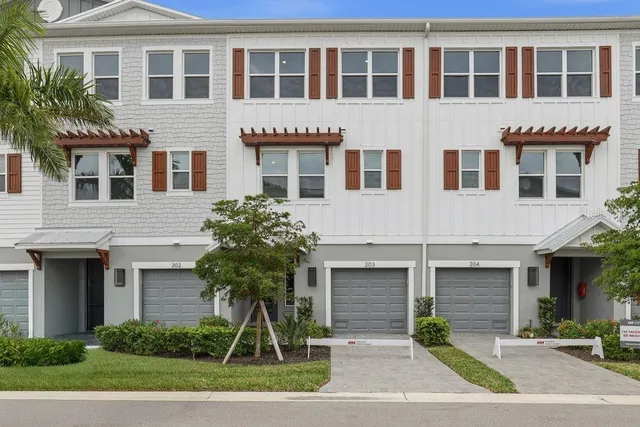 $395,000 | 1624 Compass Pointe Court, Unit 203, Punta Gorda, FL 33950