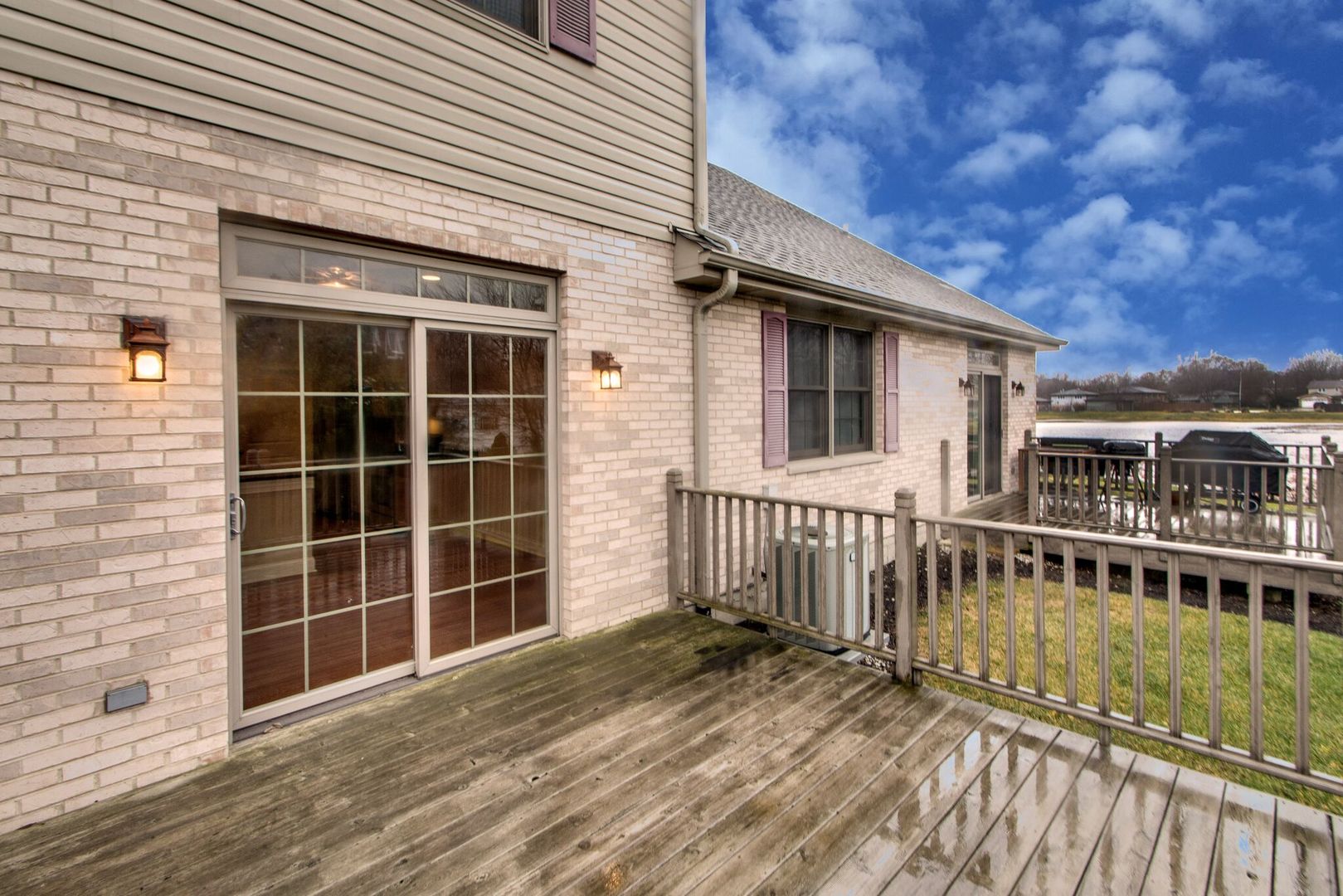 8705 Covington Place Justice, IL 60458 - Photo 29 of 30 a view of a house with a large window