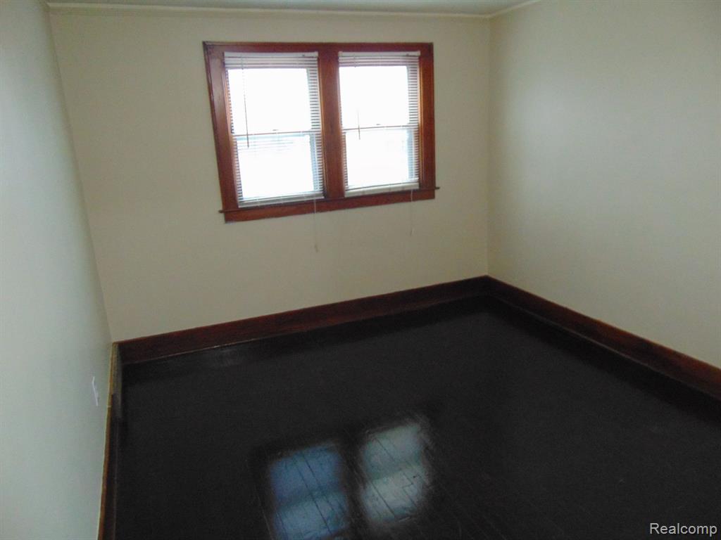 15350 East 10 Mile Road, Unit 2 Eastpointe, MI 48021 - Photo 6 of 9