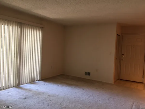 $2,400 | 2307 Doolittle Drive, Unit 2307, Bridgewater, NJ 08807