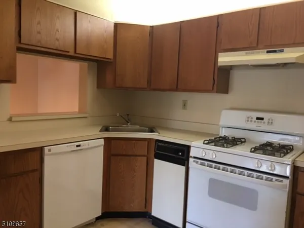 $2,400 | 2307 Doolittle Drive, Unit 2307, Bridgewater, NJ 08807
